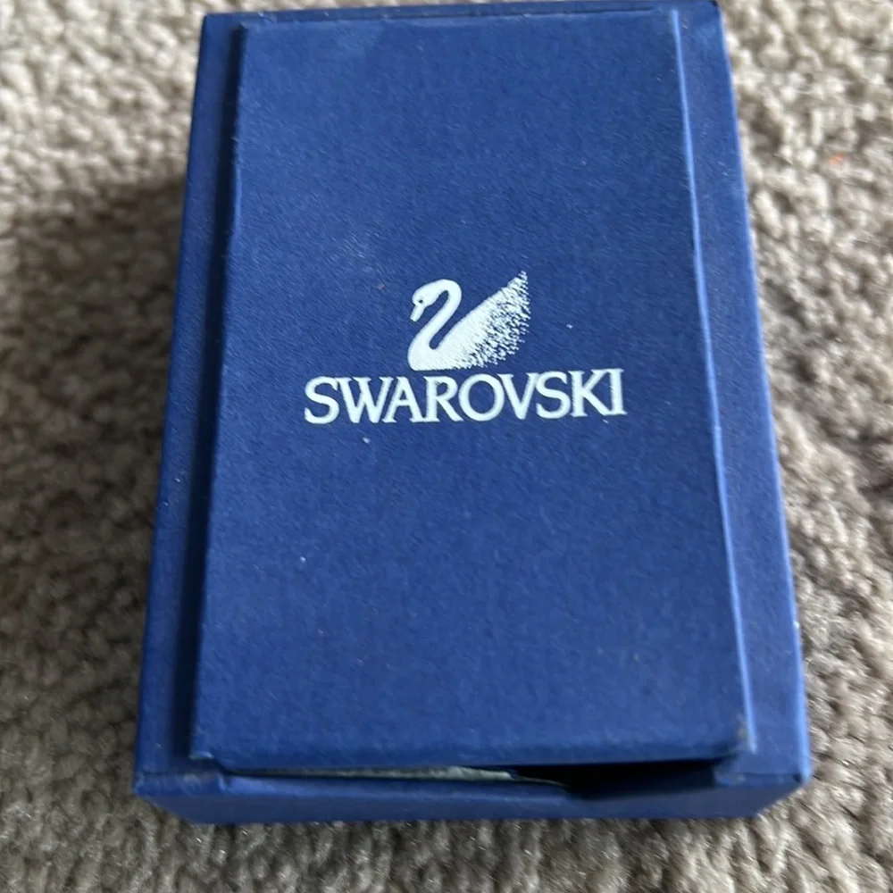 Tiny Swarovski Skate Charm - Picture 3 of 4